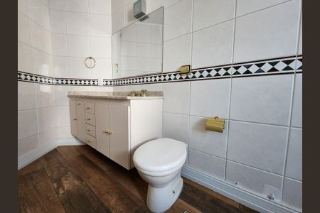 Apartamento à venda com 300m², 3 quartos e 4 vagasBanheiro da Suíte 2