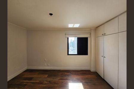 Apartamento à venda com 300m², 3 quartos e 4 vagasSuíte 2