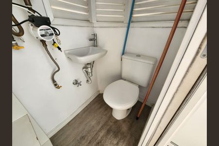 Apartamento à venda com 300m², 3 quartos e 4 vagasBanheiro de serviço