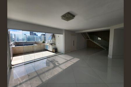 Apartamento à venda com 300m², 3 quartos e 4 vagasSala