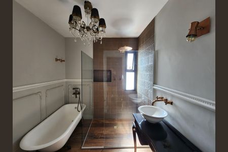 Apartamento à venda com 300m², 3 quartos e 4 vagasBanheiro da Suíte 1