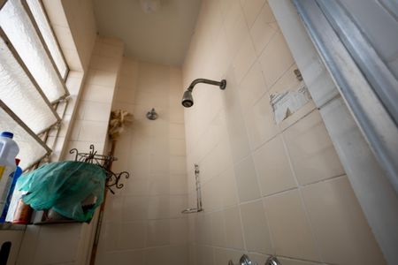 Apartamento à venda com 79m², 2 quartos e sem vaga Apartamento à venda com 79m², 2 quartos e sem vagaBanheiro de Serviço