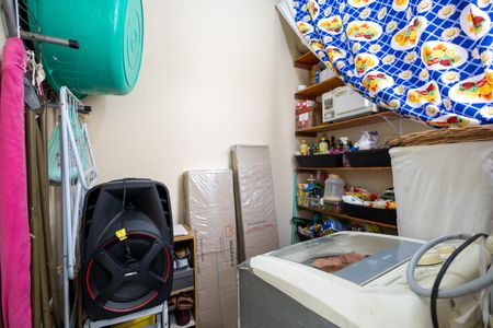 Apartamento à venda com 79m², 2 quartos e sem vaga Apartamento à venda com 79m², 2 quartos e sem vagaQuarto de Serviço