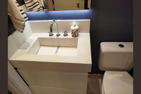 Apartamento à venda com 123m², 3 quartos e 2 vagasBanheiro Social