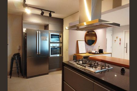 Apartamento à venda com 123m², 3 quartos e 2 vagasCozinha