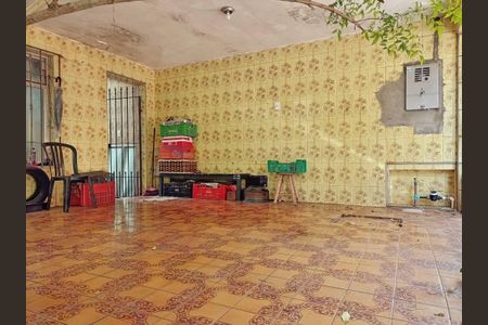 Casa à venda com 100m², 2 quartos e 2 vagas Casa à venda com 100m², 2 quartos e 2 vagasQuintal e Área de serviço