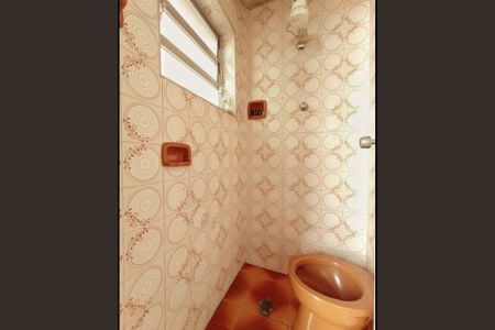 Casa à venda com 100m², 2 quartos e 2 vagas Casa à venda com 100m², 2 quartos e 2 vagasBanheiro