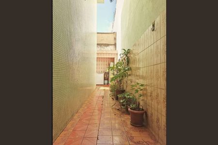 Casa à venda com 100m², 2 quartos e 2 vagas Casa à venda com 100m², 2 quartos e 2 vagasQuintal e Área de serviço