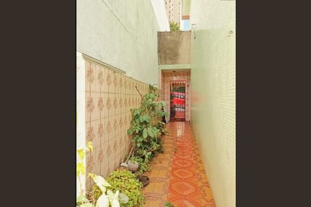 Casa à venda com 100m², 2 quartos e 2 vagas Casa à venda com 100m², 2 quartos e 2 vagasCorredor