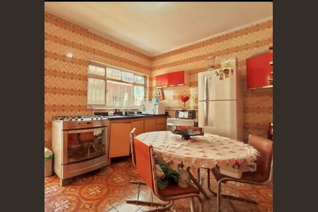 Casa à venda com 100m², 2 quartos e 2 vagas Casa à venda com 100m², 2 quartos e 2 vagasCozinha