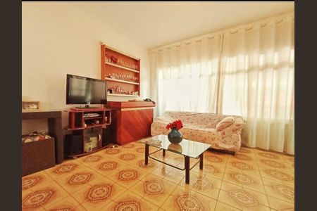 Casa à venda com 100m², 2 quartos e 2 vagas Casa à venda com 100m², 2 quartos e 2 vagasSala