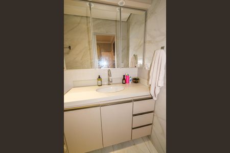 Apartamento à venda com 93m², 3 quartos e 2 vagas Apartamento à venda com 93m², 3 quartos e 2 vagasBanheiro