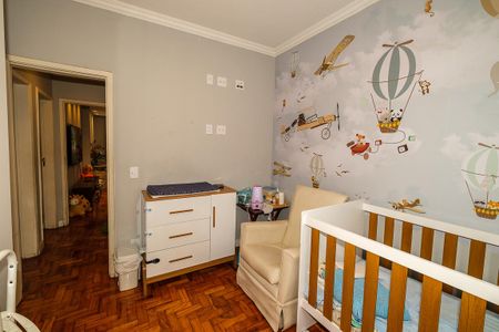 Apartamento à venda com 93m², 3 quartos e 2 vagas Apartamento à venda com 93m², 3 quartos e 2 vagasQuarto 3