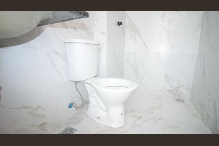 Casa à venda com 140m², 3 quartos e 2 vagasBanheiro 2