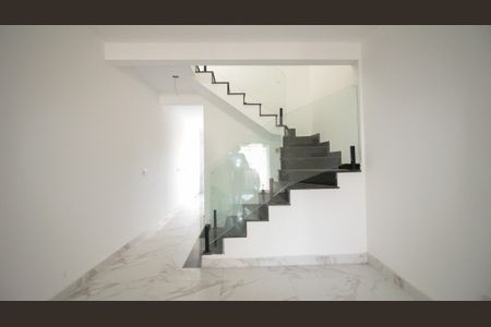 Casa à venda com 140m², 3 quartos e 2 vagasSala