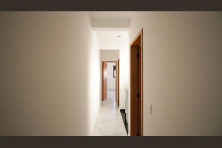 Casa à venda com 140m², 3 quartos e 2 vagasCorredor 