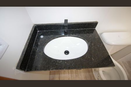 Casa à venda com 140m², 3 quartos e 2 vagasBanheiro 1