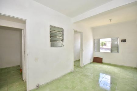 Casa para alugar com 55m², 2 quartos e sem vaga Casa para alugar com 55m², 2 quartos e sem vagaSala