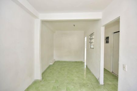 Casa para alugar com 55m², 2 quartos e sem vaga Casa para alugar com 55m², 2 quartos e sem vagaSala