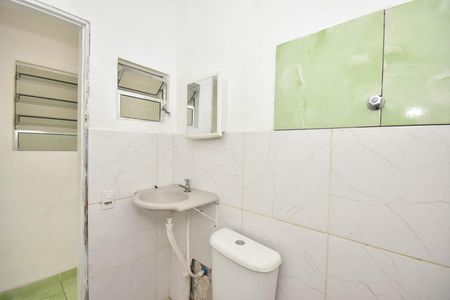 Casa para alugar com 55m², 2 quartos e sem vaga Casa para alugar com 55m², 2 quartos e sem vagaBanheiro