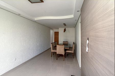 Apartamento à venda com 72m², 3 quartos e 1 vagaSala