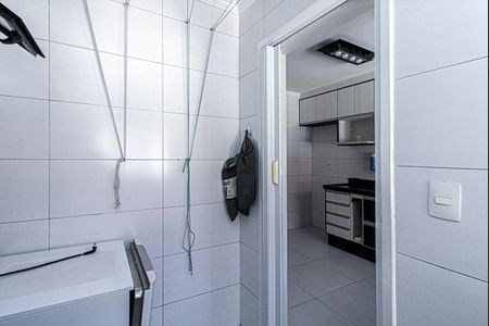 Apartamento à venda com 72m², 3 quartos e 1 vagaÁrea de Serviço