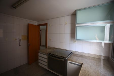 Apartamento à venda com 140m², 4 quartos e 2 vagasCozinha
