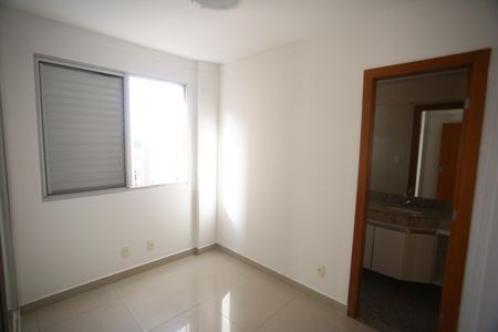 Apartamento à venda com 140m², 4 quartos e 2 vagasSuíte 2