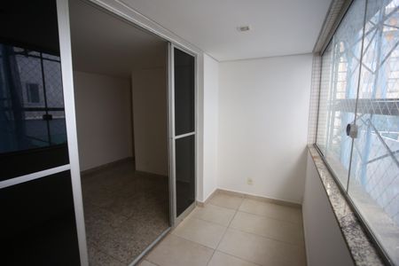 Apartamento à venda com 140m², 4 quartos e 2 vagasVaranda da Sala