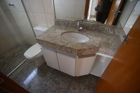 Apartamento à venda com 140m², 4 quartos e 2 vagasBanheiro da Suíte 2