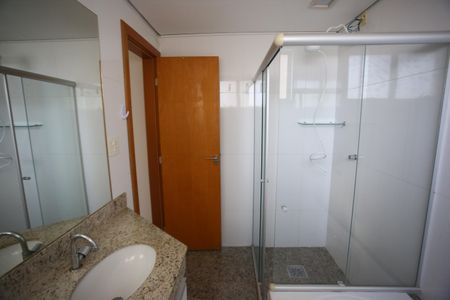 Apartamento à venda com 140m², 4 quartos e 2 vagasBanheiro da Suíte 3