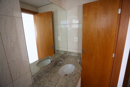 Apartamento à venda com 140m², 4 quartos e 2 vagasBanheiro da Suíte 4