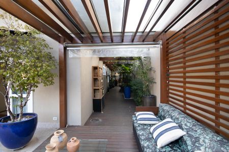 Casa à venda com 650m², 5 quartos e 5 vagasPiscina