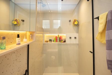 Casa à venda com 650m², 5 quartos e 5 vagasBanheiro da Suite 4 