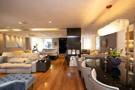 Casa à venda com 650m², 5 quartos e 5 vagasSala de Jantar