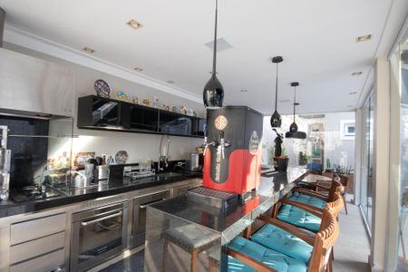 Casa à venda com 650m², 5 quartos e 5 vagasChurrasqueira