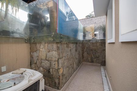 Casa à venda com 650m², 5 quartos e 5 vagasÁrea de Serviço