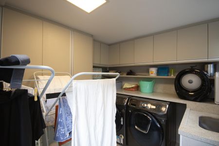 Casa à venda com 650m², 5 quartos e 5 vagasÁrea de Serviço