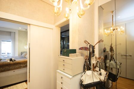 Casa à venda com 650m², 5 quartos e 5 vagasCloset