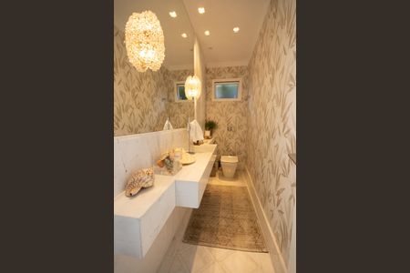 Casa à venda com 650m², 5 quartos e 5 vagasLavabo