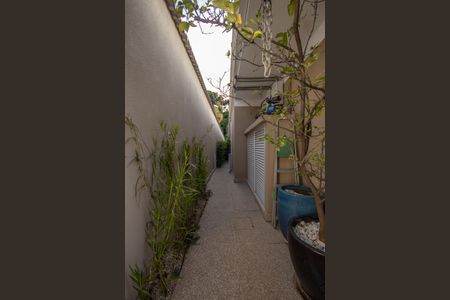 Casa à venda com 650m², 5 quartos e 5 vagasCorredor