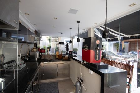 Casa à venda com 650m², 5 quartos e 5 vagasChurrasqueira