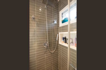 Casa à venda com 650m², 5 quartos e 5 vagasBanheiro da Suite 2