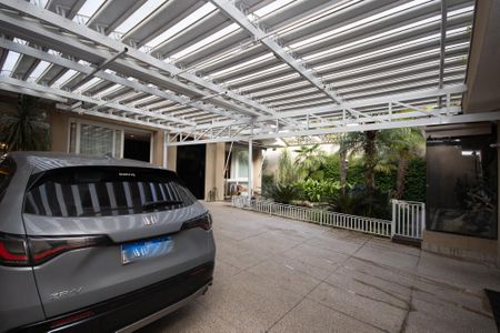 Casa à venda com 650m², 5 quartos e 5 vagasGaragem