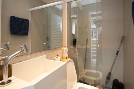 Casa à venda com 650m², 5 quartos e 5 vagasBanheiro da Área de serviço