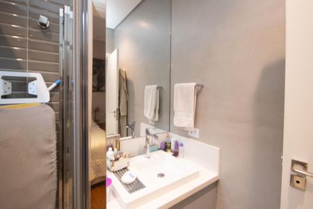 Casa à venda com 650m², 5 quartos e 5 vagasBanheiro da Suite 1