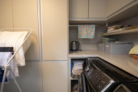 Casa à venda com 650m², 5 quartos e 5 vagasÁrea de Serviço