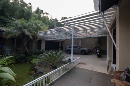 Casa à venda com 650m², 5 quartos e 5 vagasGaragem