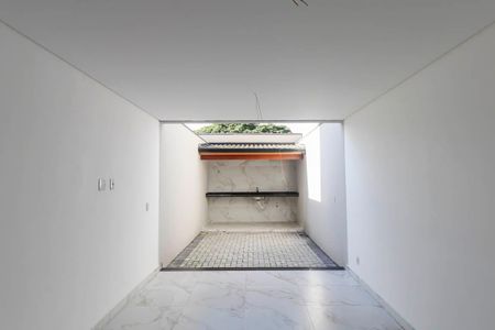 Casa à venda com 140m², 3 quartos e 2 vagasQuintal