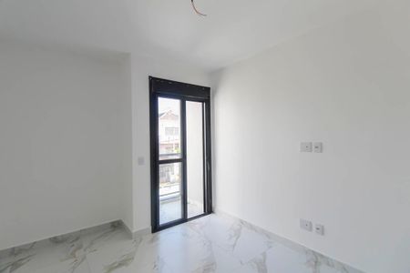 Casa à venda com 140m², 3 quartos e 2 vagasSuite